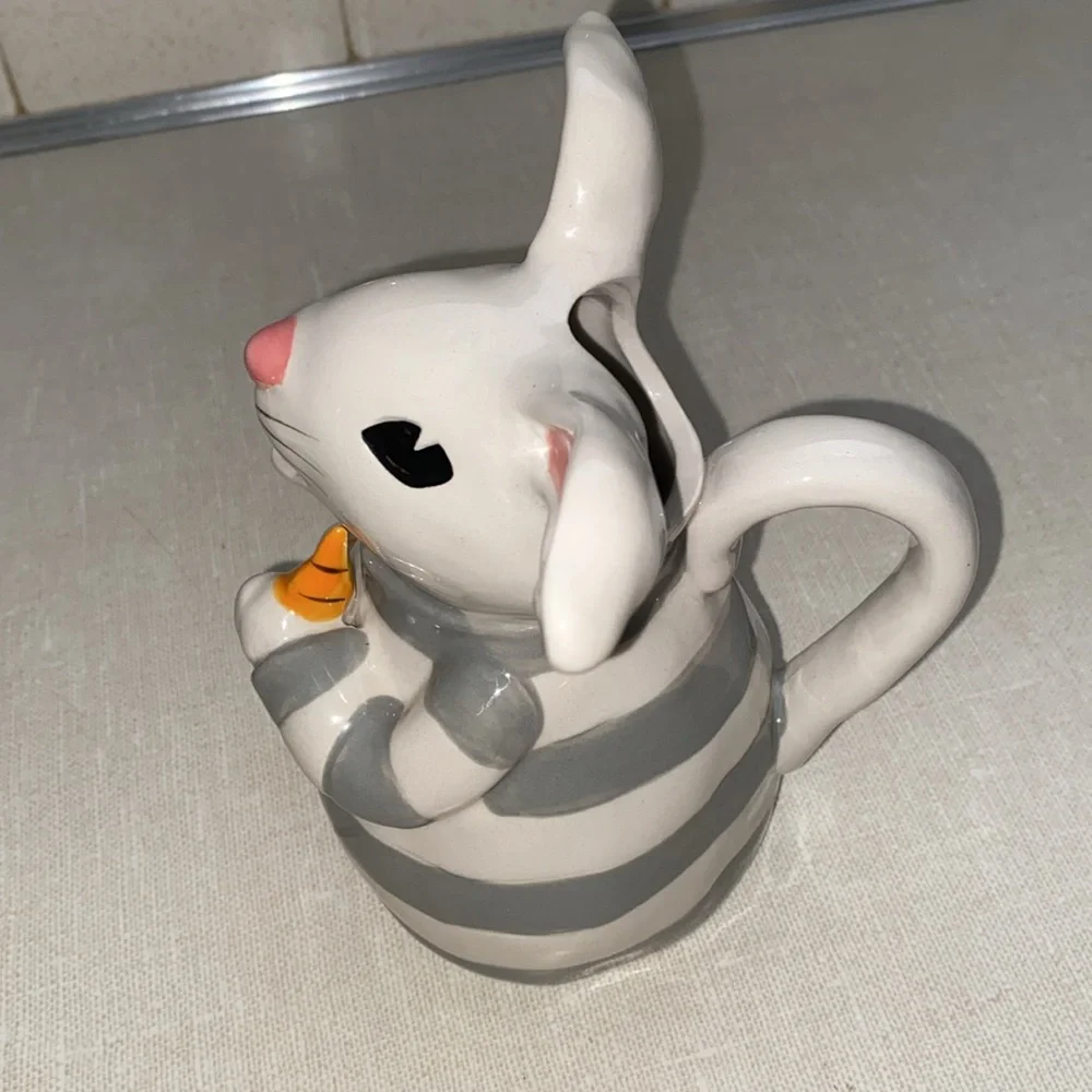 Blue Sky 2018 Easter BUNNY Rabbit‎ Creamer Easter carrots